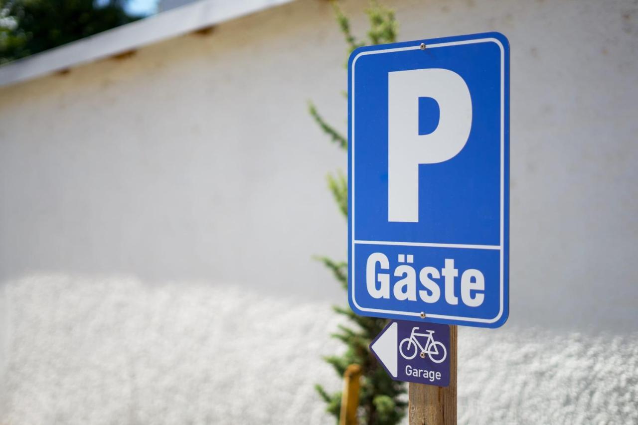 Gaestehaus Weingut Politschek Bad Friedrichshall Bagian luar foto